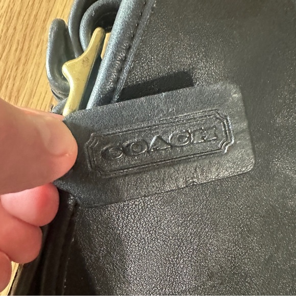 Vintage Coach 1990s Leather Messenger Bag - Picture 2 of 11